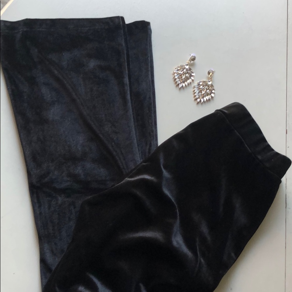 5🌟Star Royal Velvet Midnight Bells - Flare Leg Pants in Black - soft & stretchy - Picture 3 of 8